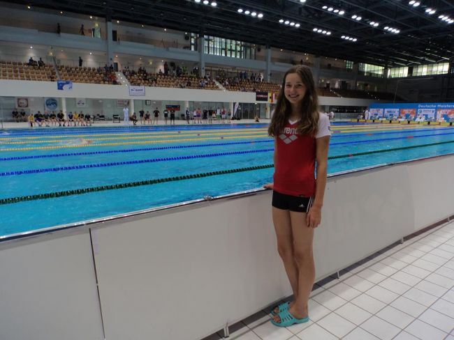 Brustschwimmerin Lena Kammermayer